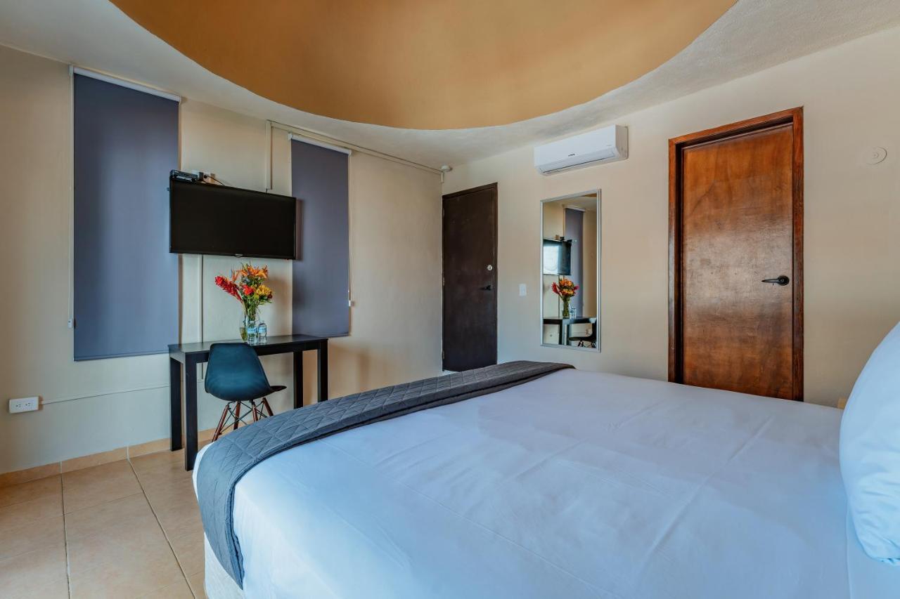 Hotel Brisas 5A Av, 신데 델 카르멘 외부 사진