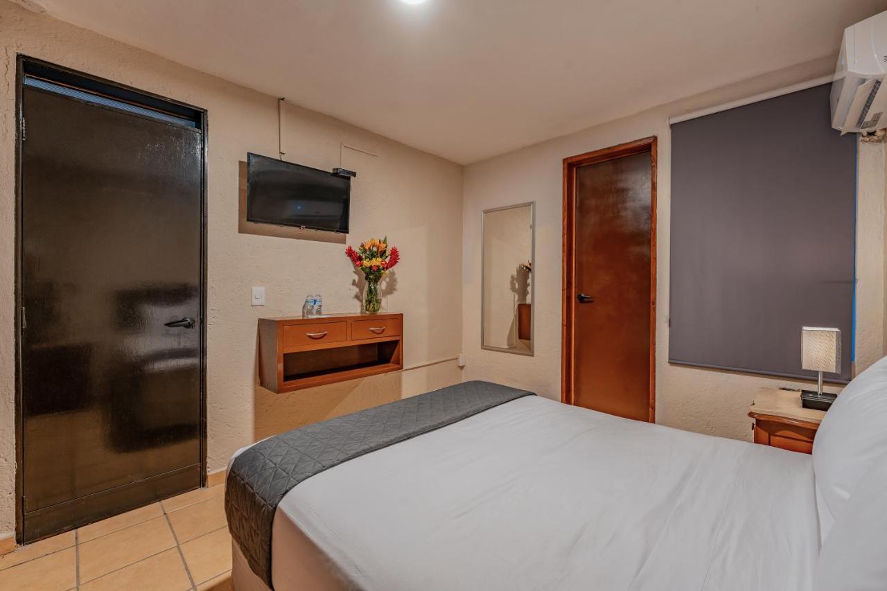 Hotel Brisas 5A Av, 신데 델 카르멘 외부 사진