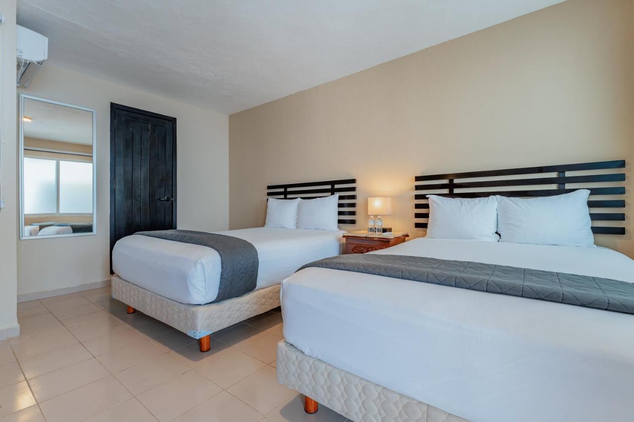 Hotel Brisas 5A Av, 신데 델 카르멘 외부 사진